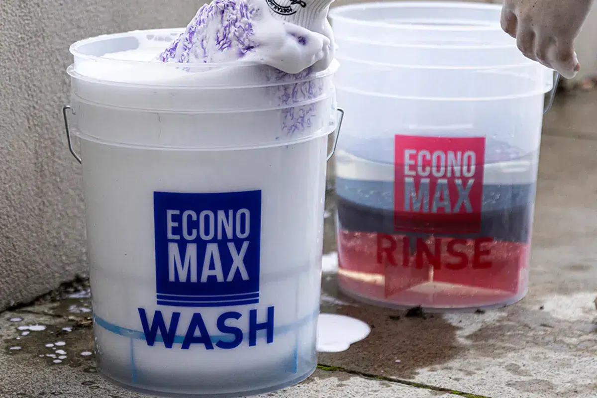 Two bucket car wash method using wash and rinse buckets