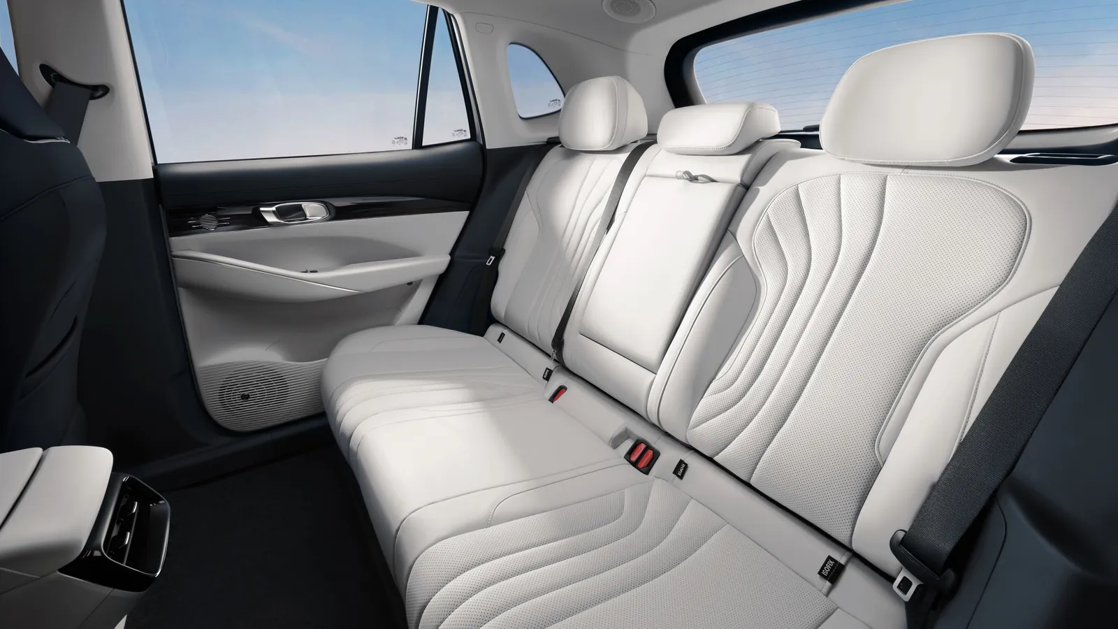 Geely EX5 rear bench seat in light upholstery with fold-down centre armrest and flat floor