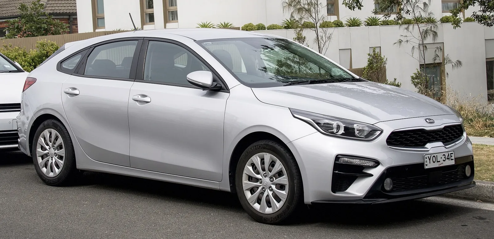 2020 Kia Cerato S hatchback (BD series) parked kerbside in Bondi, NSW, front three-quarter view